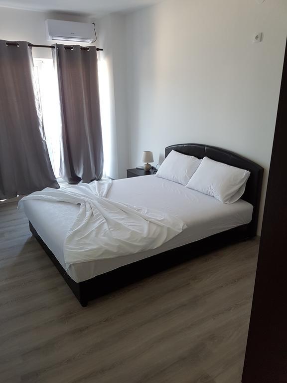Avdiu Apartment ウルツィニ エクステリア 写真